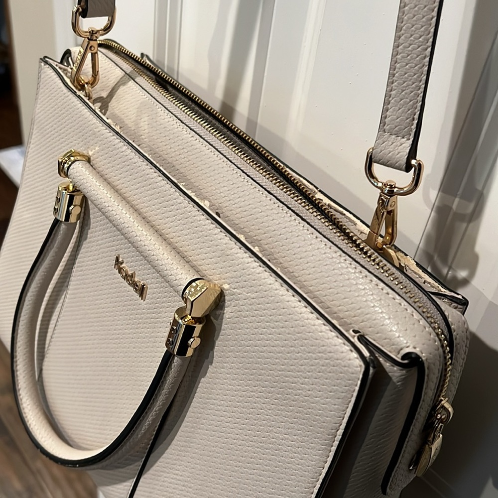 Handbag - Picture 2 of 3